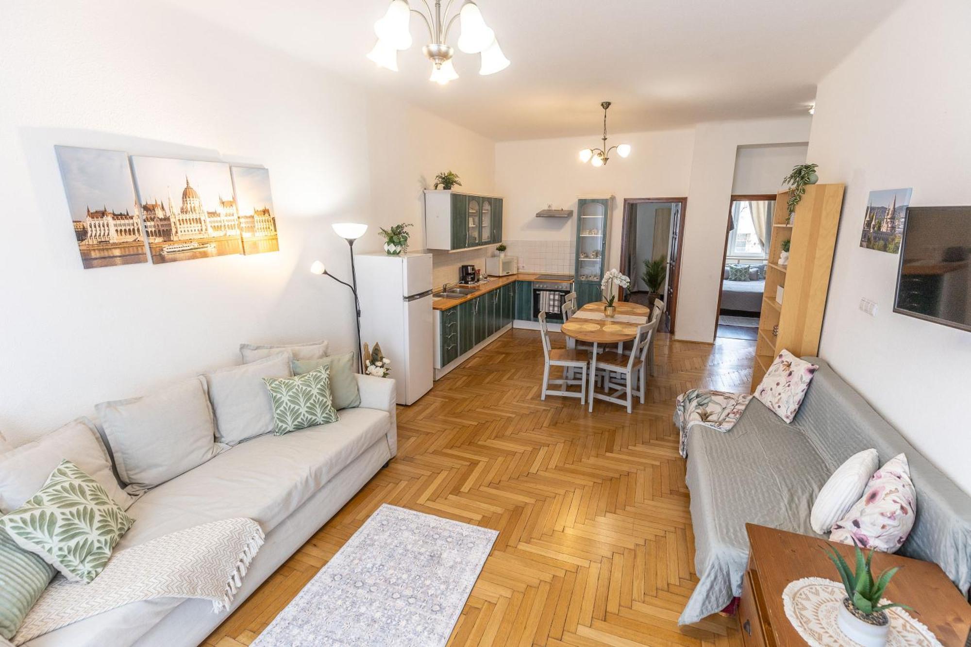 בודפשט Riverside Balcony Apartment With View To Danube מראה חיצוני תמונה