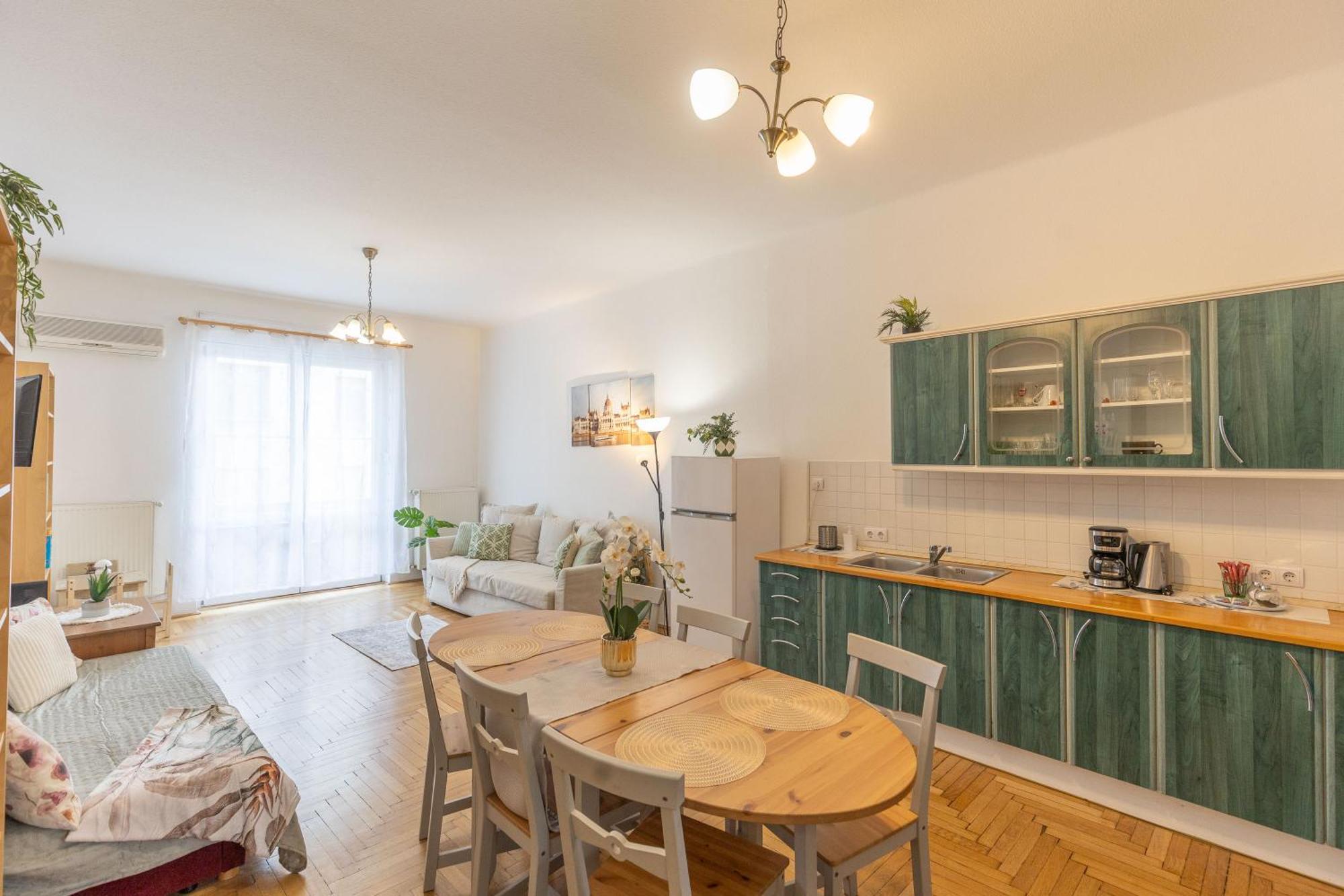 בודפשט Riverside Balcony Apartment With View To Danube מראה חיצוני תמונה